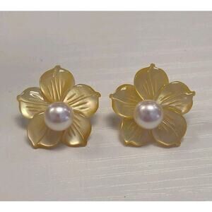 Yellow Mother of Pearl Flower Jackets & 7mm Pearl Stud Earrings Silver Posts GSJ